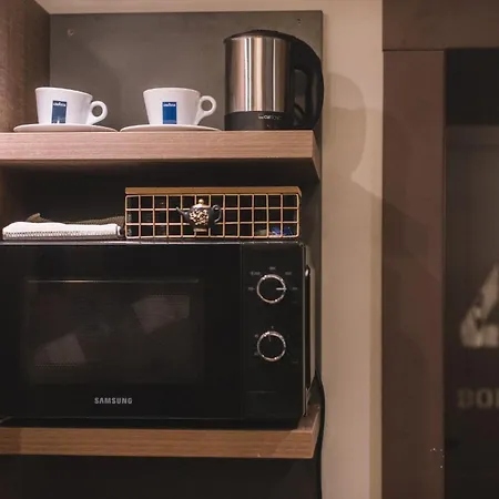 Photographer Rudolf's - Ground Floor With Separate Entrance *