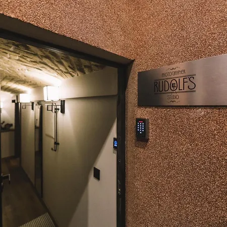 Photographer Rudolf's - Ground Floor With Separate Entrance Riga