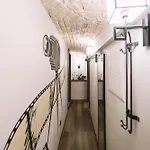Photographer Rudolf's - Ground Floor With Separate Entrance 公寓