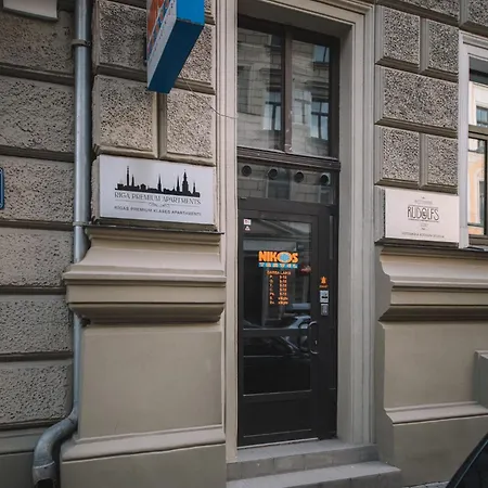 Photographer Rudolf's - Ground Floor With Separate Entrance Lejlighed