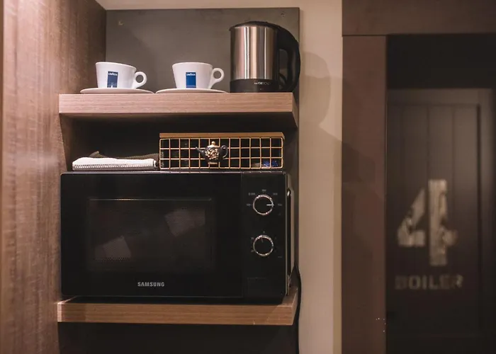 Photographer Rudolf's - Ground Floor With Separate Entrance *