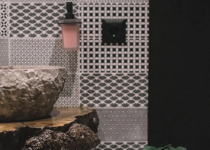 Photographer Rudolf's - Ground Floor With Separate Entrance *